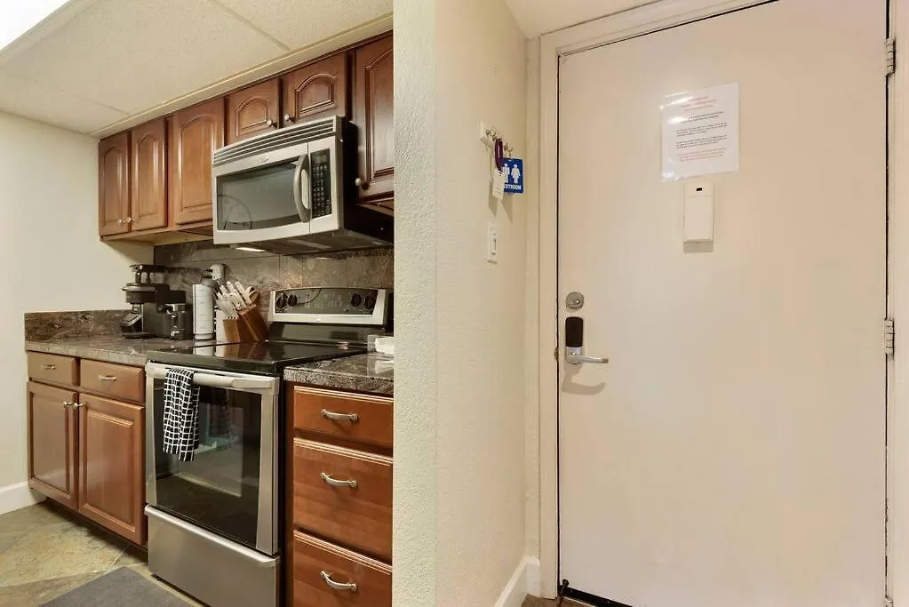 Old Town Condo With 2 King Size Suites Скоттсдейл 0*,  США